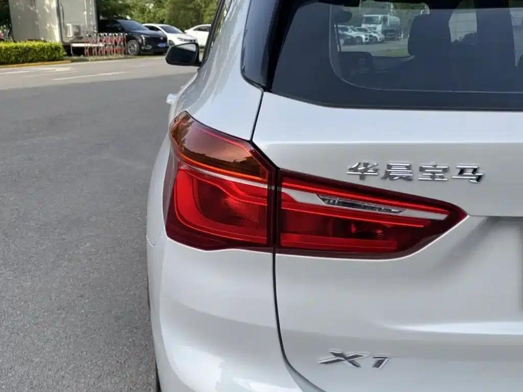 BMW X1 2019 sDrive18Li Fashion Edition — миниатюра 12
