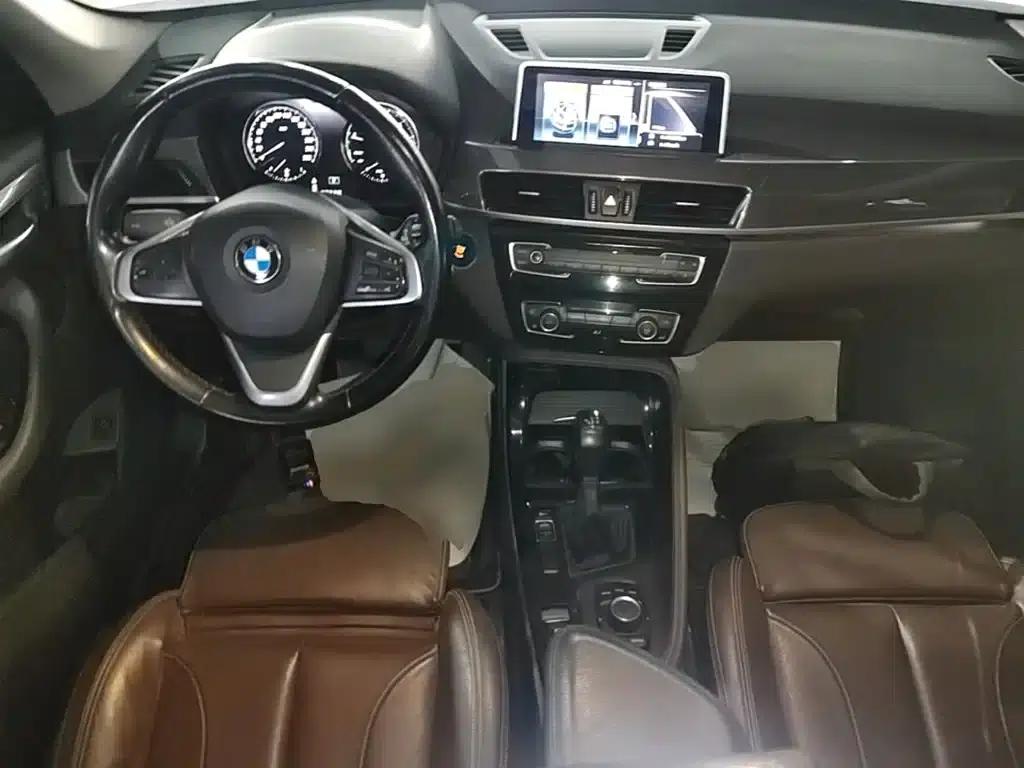 BMW X1 2018 sDrive18Li Premium — миниатюра 10