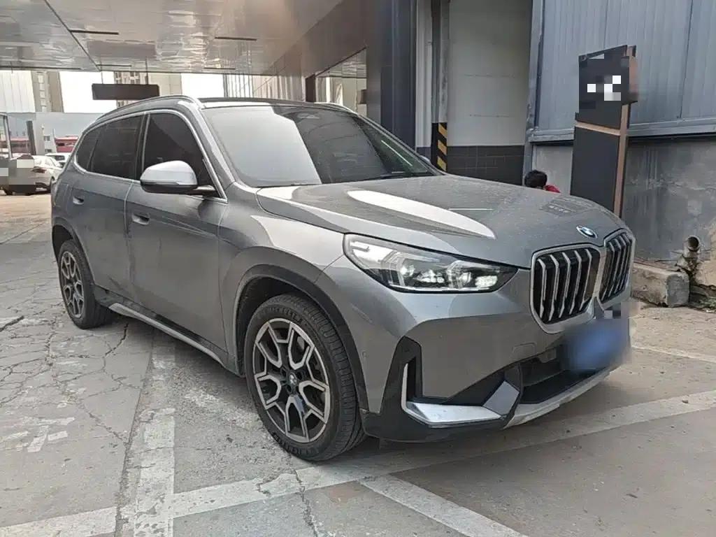 2023 BMW X1 sDrive25Li X Design Package — миниатюра 4