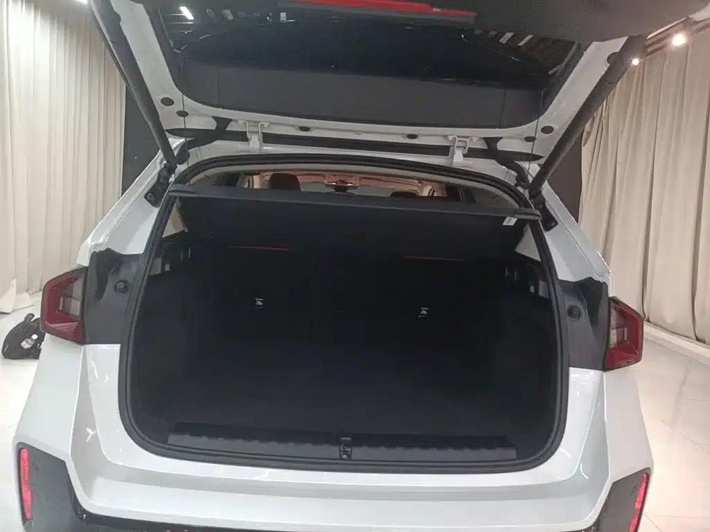 BMW X1 2023 sDrive25Li M Sport Package — миниатюра 14