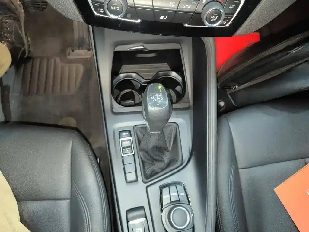 BMW X1 2019 sDrive18Li Fashion Edition — миниатюра 10