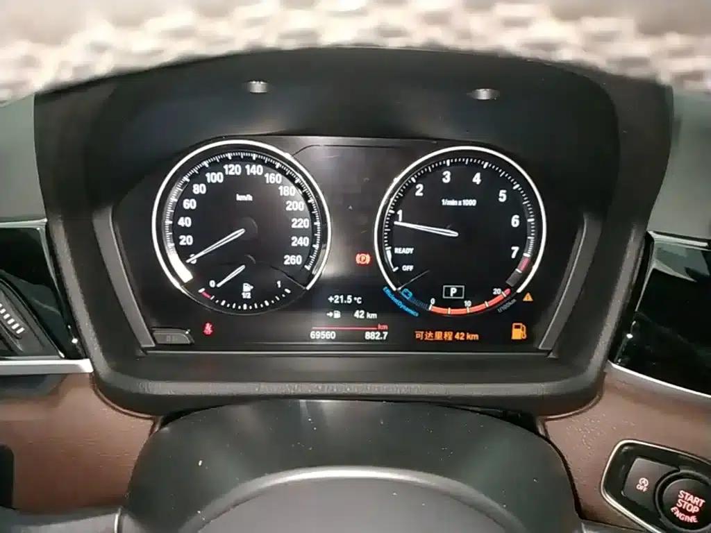 BMW X1 2022 sDrive25Li Leading Edition — миниатюра 8