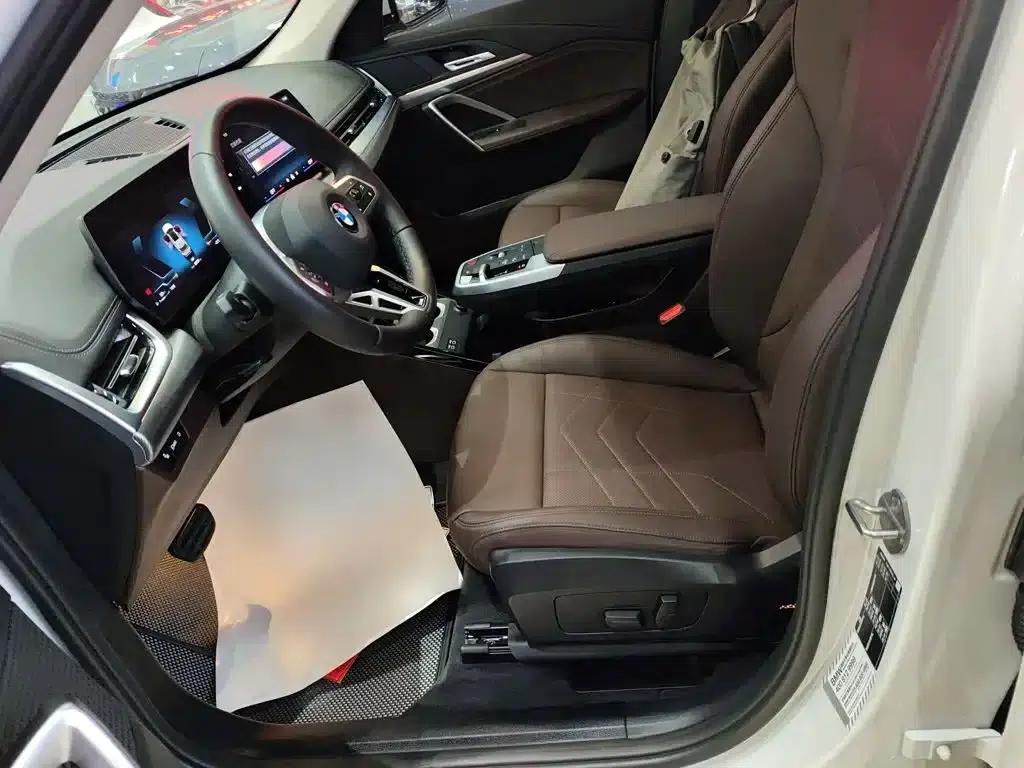 BMW X1 2023 sDrive25Li M Sport Package — миниатюра 11