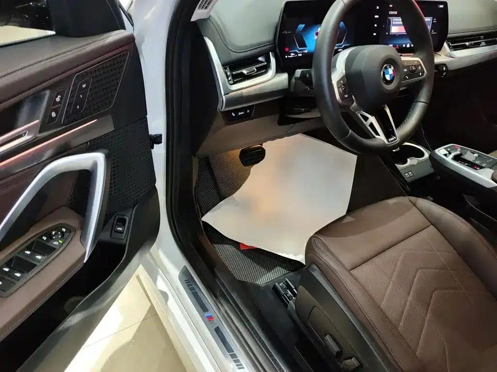BMW X1 2023 sDrive25Li M Sport Package — миниатюра 12