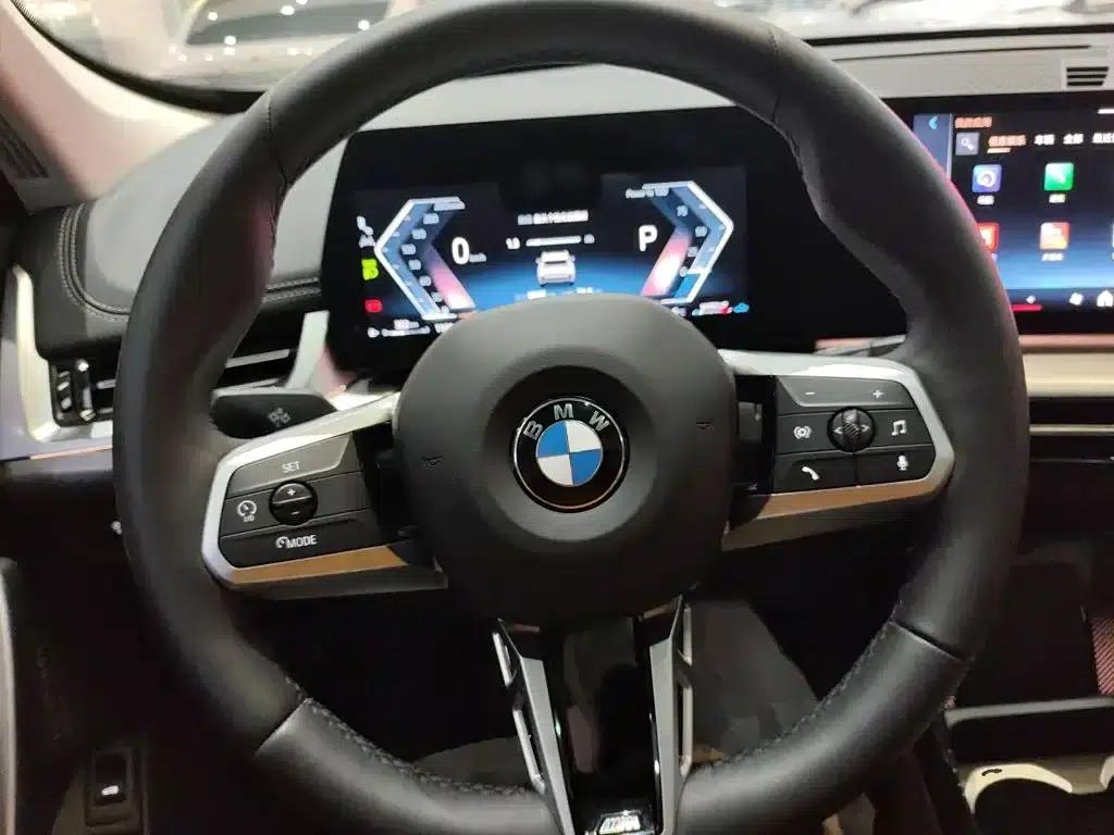 BMW X1 2023 sDrive25Li M Sport Package — миниатюра 7