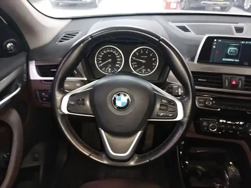 BMW X1 2018 xDrive20Li Premium — миниатюра 11