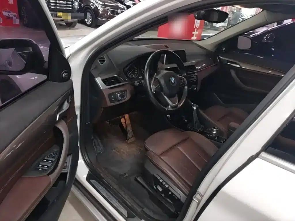 BMW X1 2018 xDrive20Li Premium — миниатюра 16
