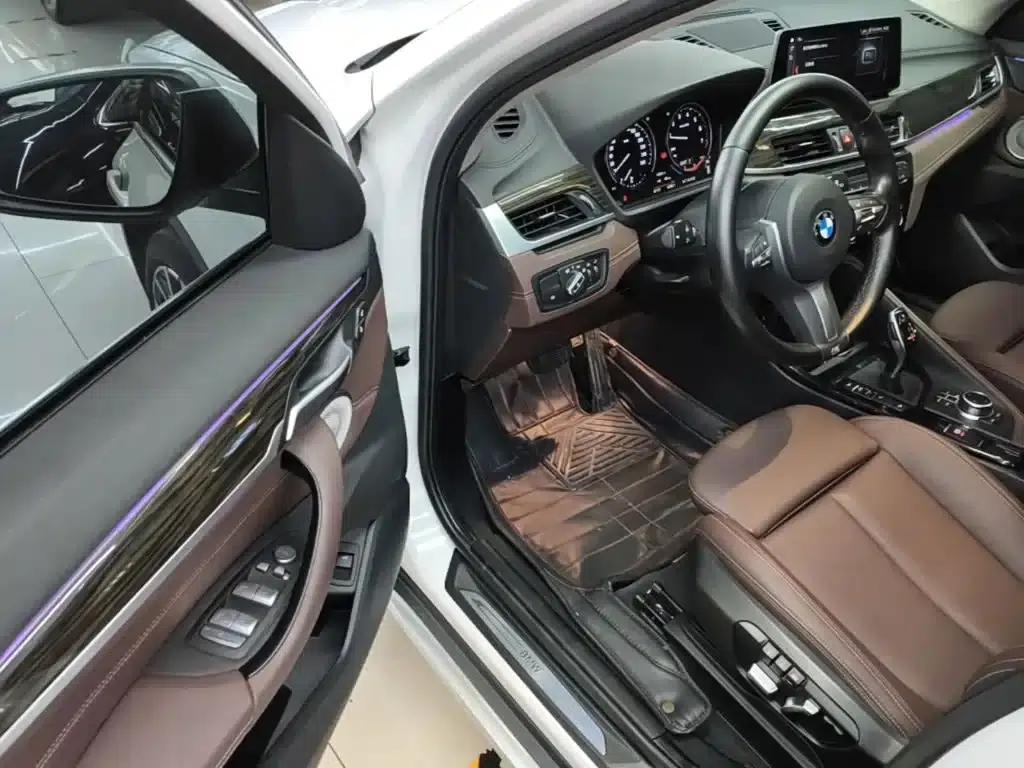 BMW X1 2022 xDrive25Li Premium — миниатюра 16