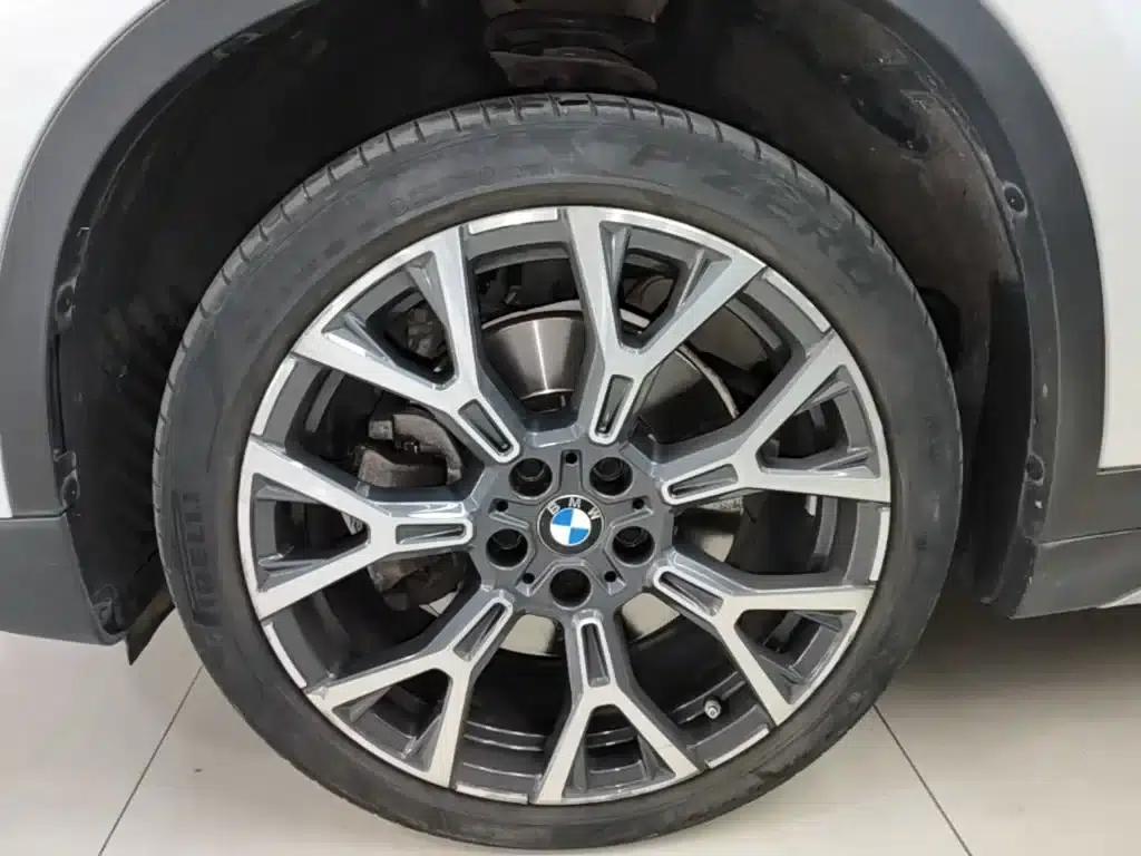 BMW X1 2022 xDrive25Li Premium — миниатюра 23