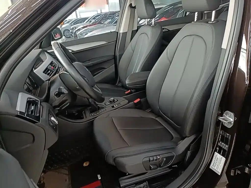 BMW X1 2018 sDrive20Li Leading Edition — миниатюра 15