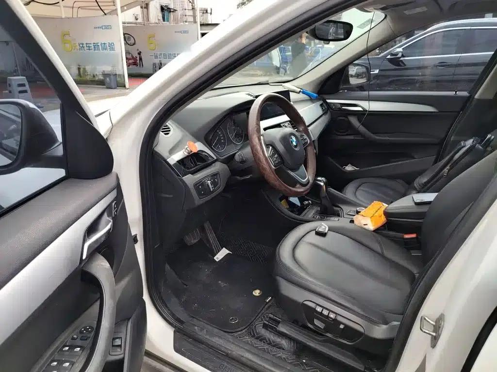 BMW X1 2016 sDrive18Li Premium — миниатюра 12
