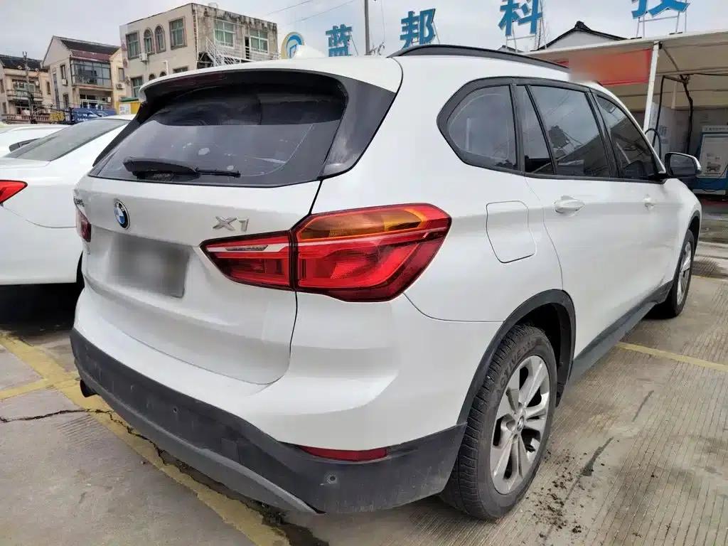 BMW X1 2016 sDrive18Li Premium — миниатюра 5