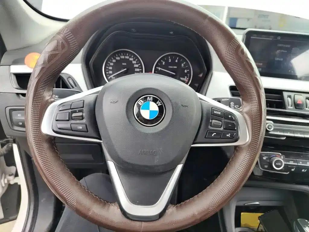 BMW X1 2016 sDrive18Li Premium — миниатюра 7