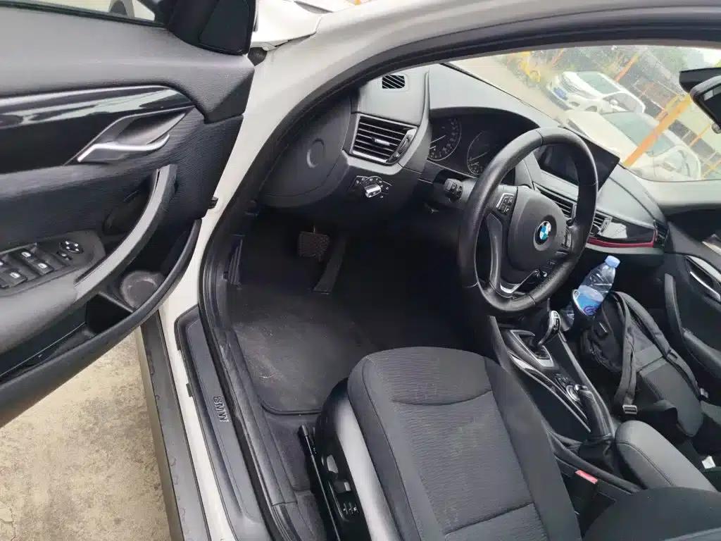 BMW X1 2015 sDrive18i Fashion Upgrade Edition — миниатюра 12
