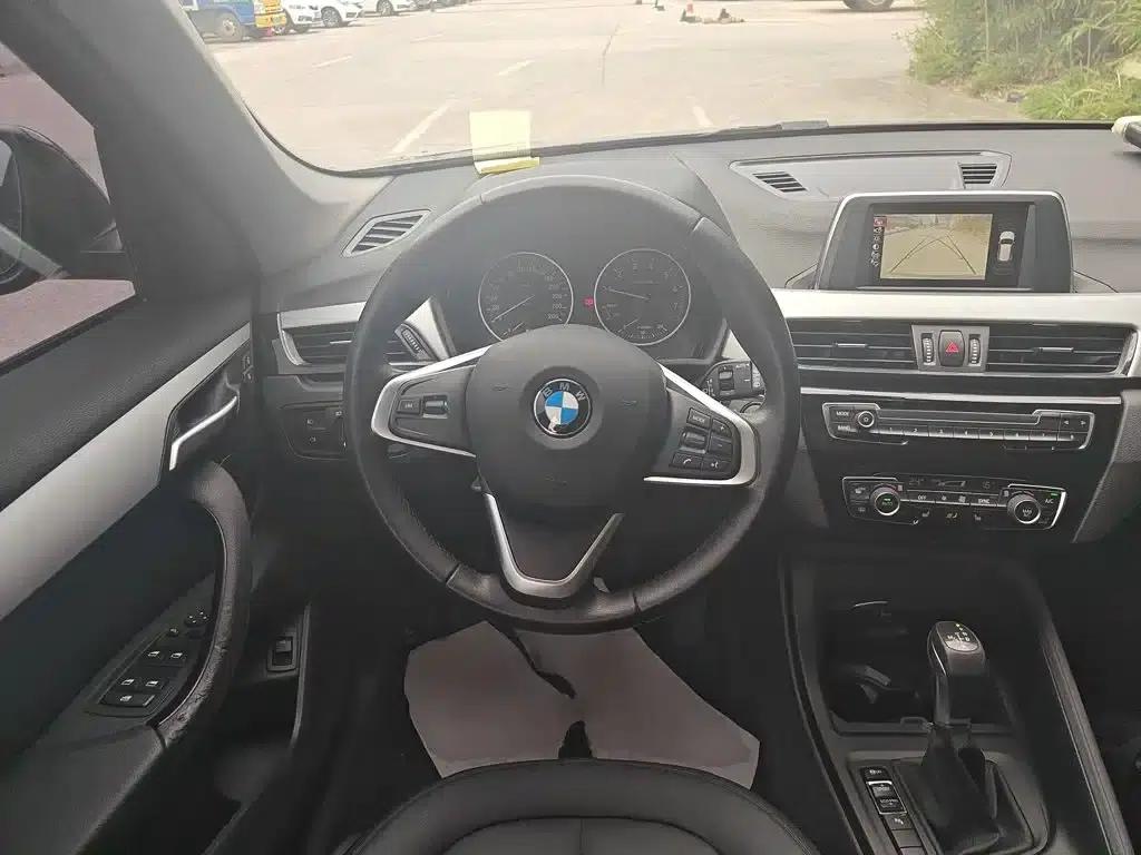 BMW X1 2016 sDrive18Li Premium — миниатюра 3