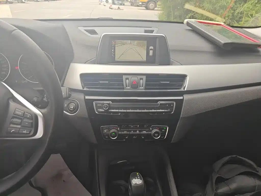BMW X1 2016 sDrive18Li Premium — миниатюра 5
