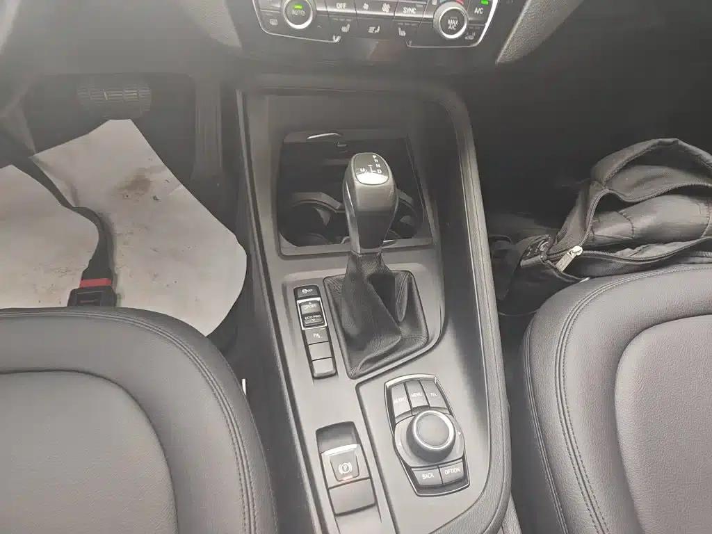 BMW X1 2016 sDrive18Li Premium — миниатюра 6