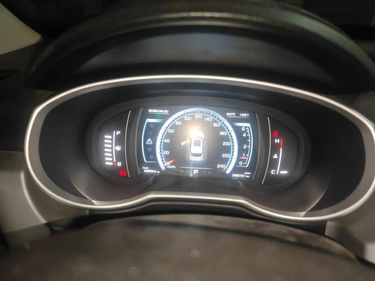 Geely Auto Emgrand X7 Sport 2016 1.8TD Automatic ZhiZun Version — миниатюра 11