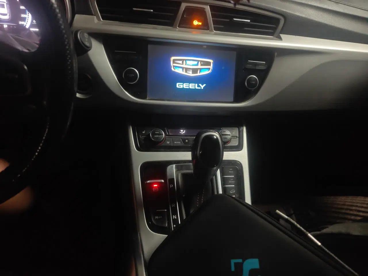 Geely Auto Emgrand X7 Sport 2016 1.8TD Automatic ZhiZun Version — миниатюра 13