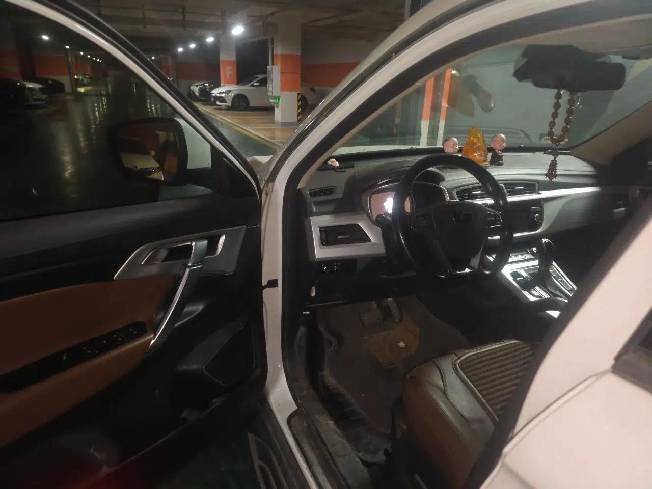 Geely Auto Emgrand X7 Sport 2016 1.8TD Automatic ZhiZun Version — миниатюра 16