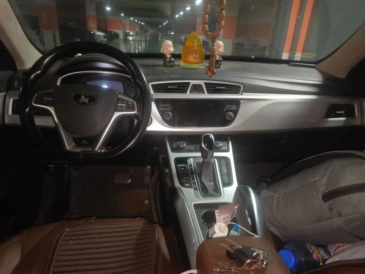 Geely Auto Emgrand X7 Sport 2016 1.8TD Automatic ZhiZun Version — миниатюра 9