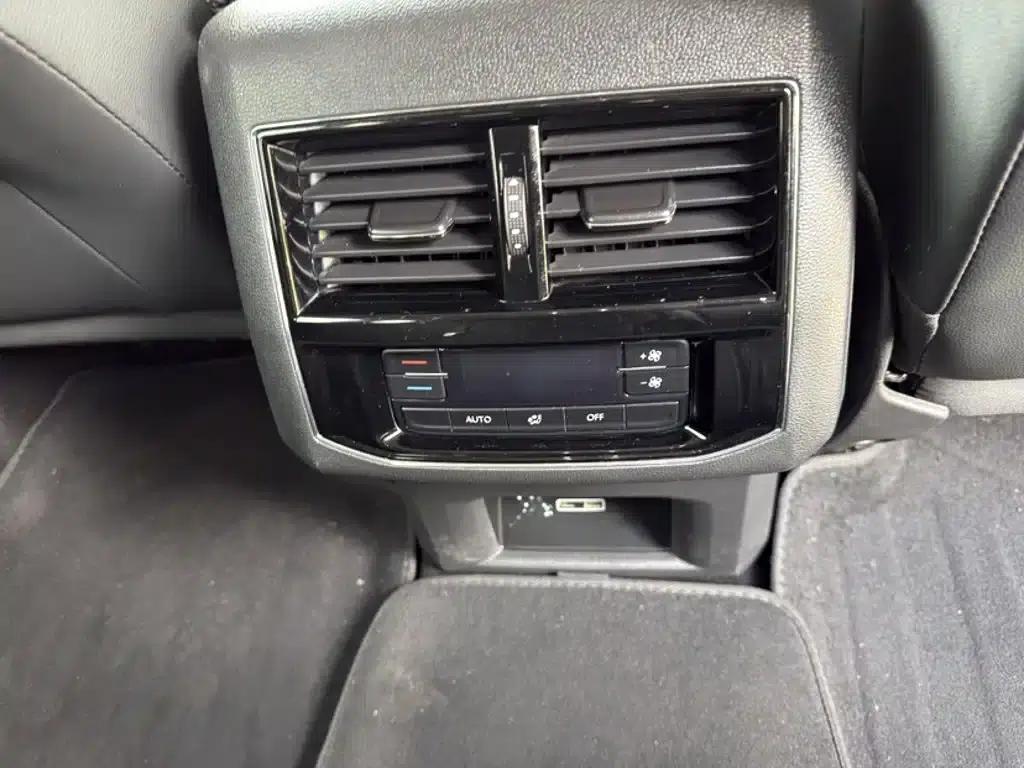 2017 Volkswagen Teramont 380TSI 4WD Comfort Edition — миниатюра 17