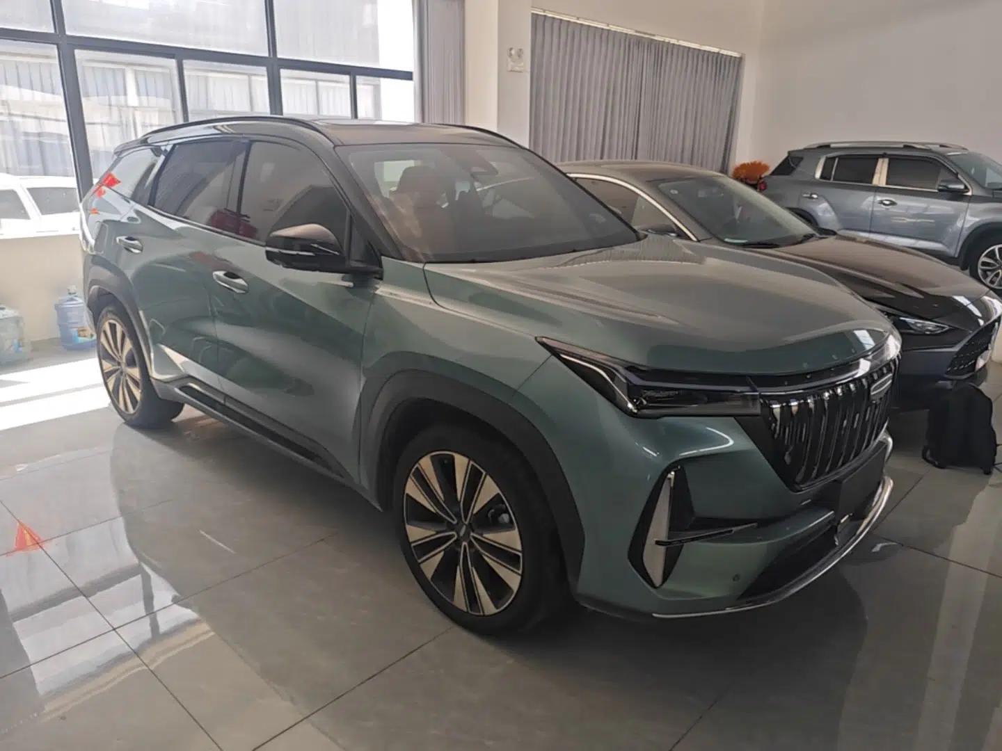 Geely Auto FX11 2025 4th Generation 1.5TD DCT Jinxiu — миниатюра 3