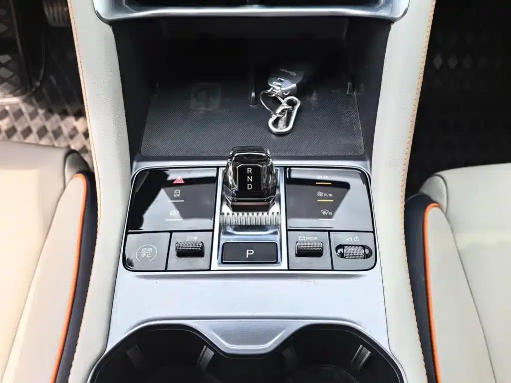 Song PLUS New Energy 2023 Champion Edition EV 520KM Premium — миниатюра 11