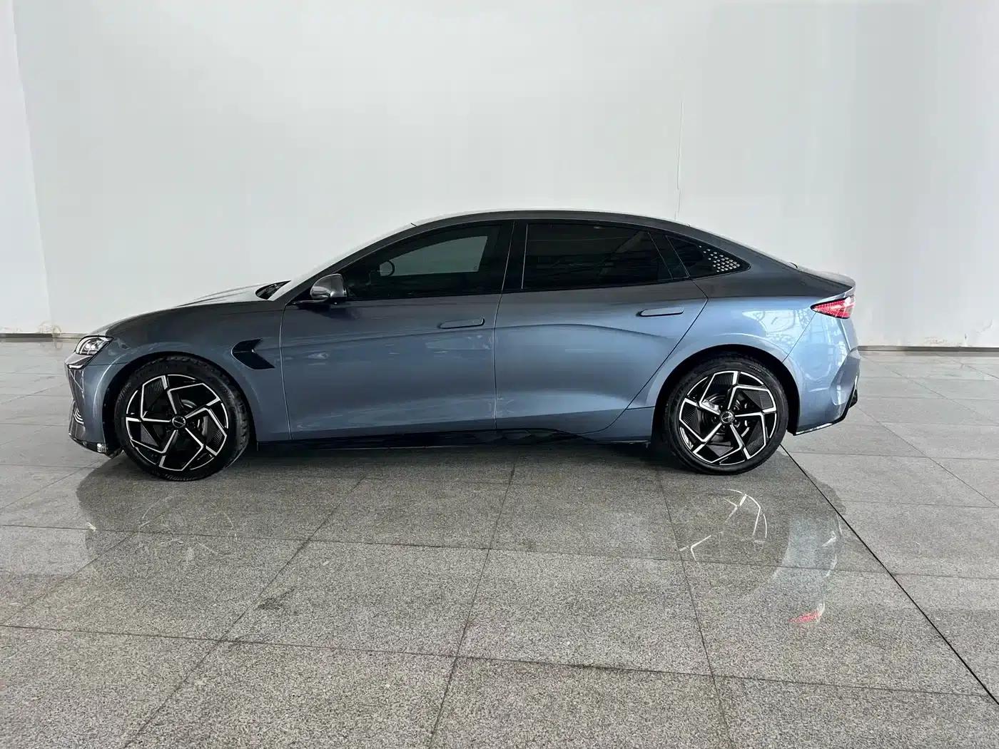 Seal 2022 700km Long Range Rear-Wheel Drive Version — миниатюра 2
