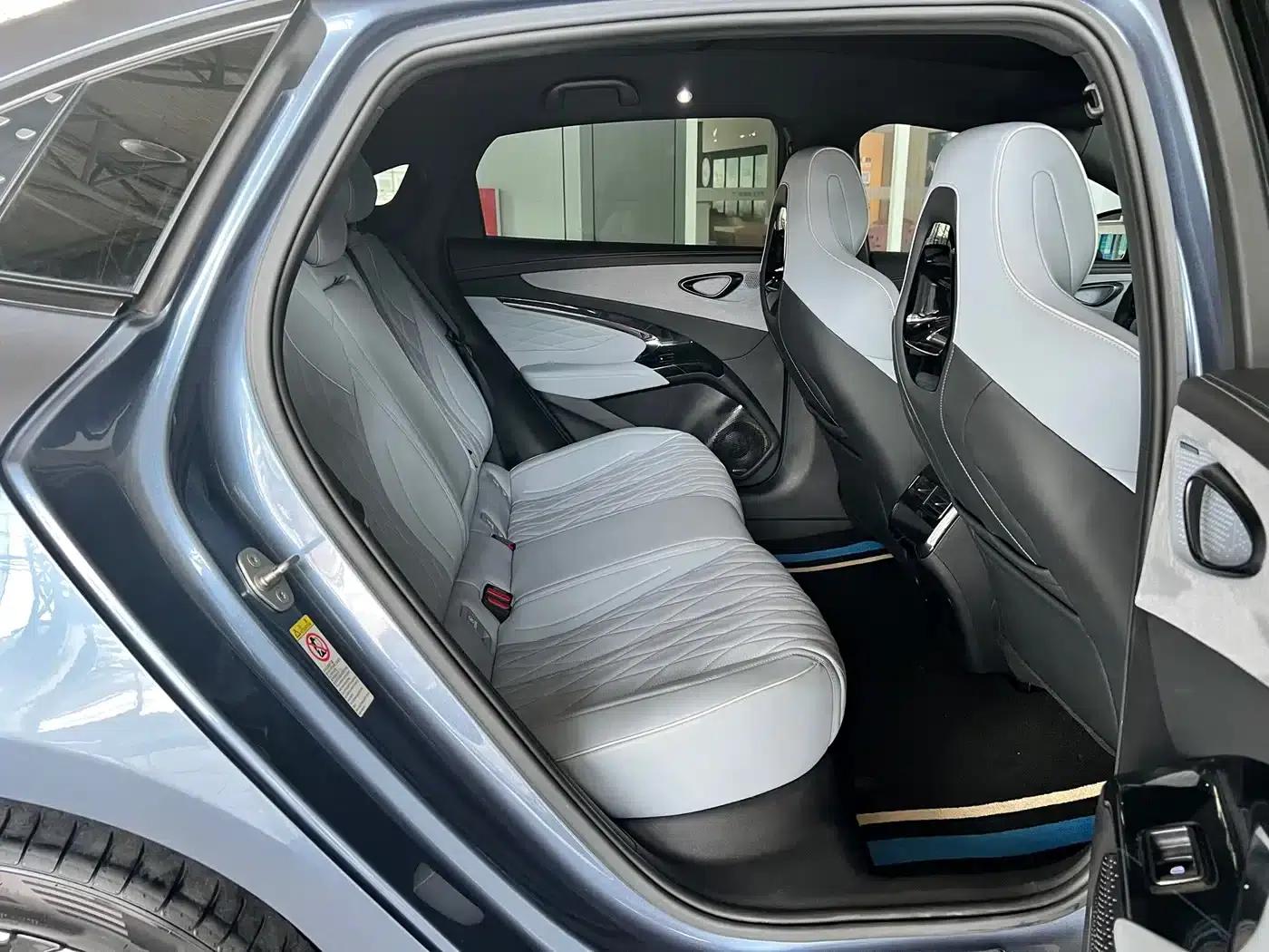 Seal 2022 700km Long Range Rear-Wheel Drive Version — миниатюра 12