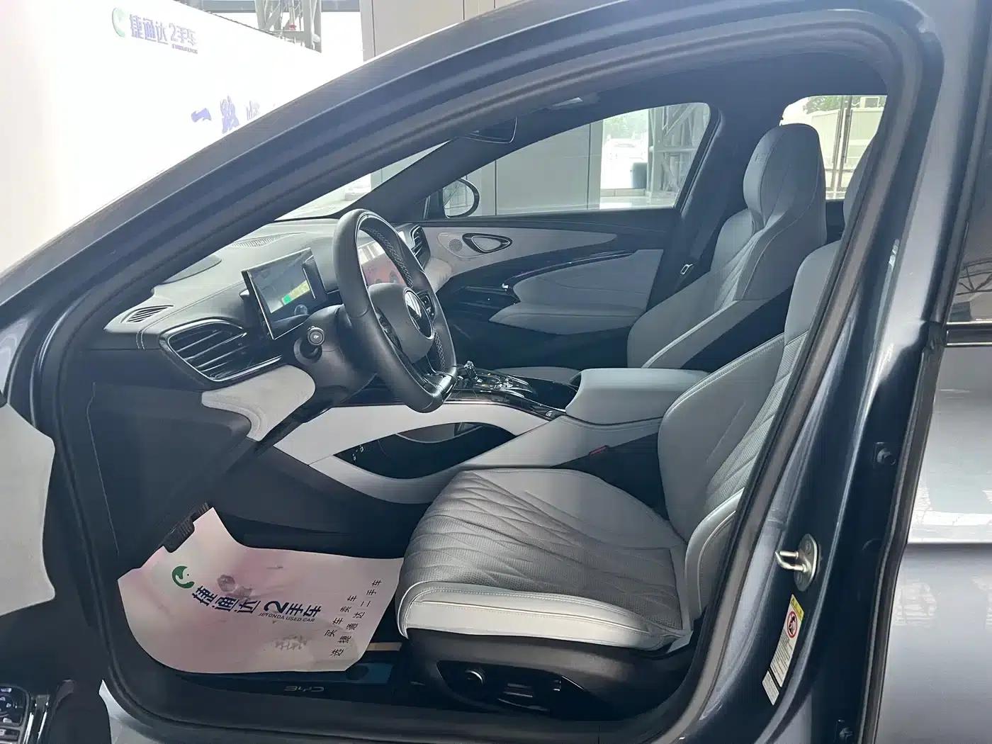Seal 2022 700km Long Range Rear-Wheel Drive Version — миниатюра 16