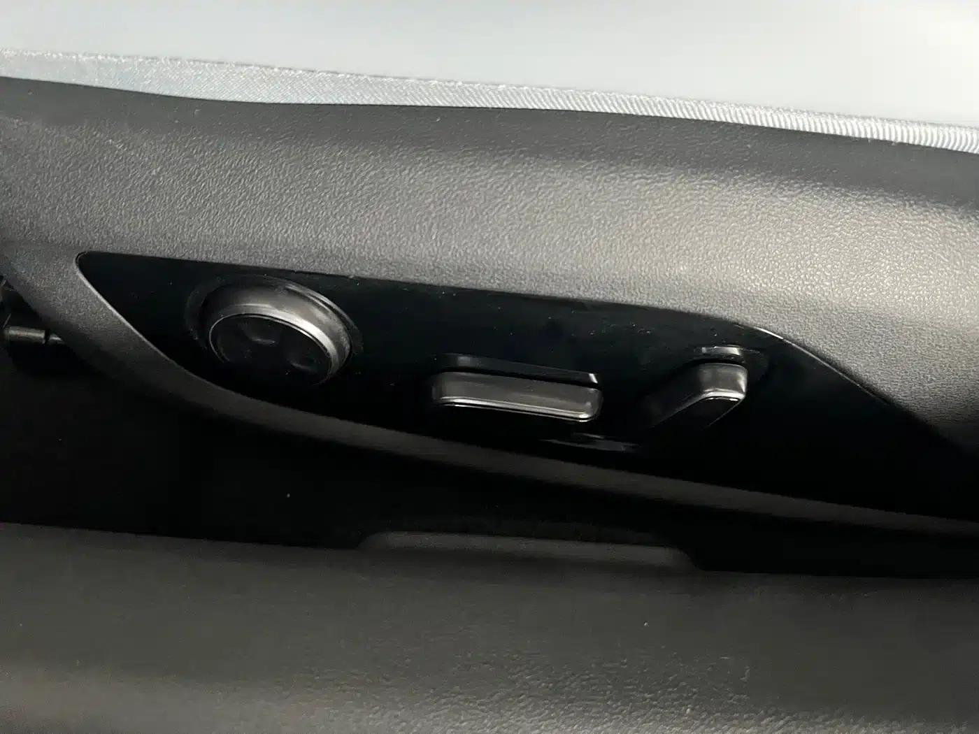 Seal 2022 700km Long Range Rear-Wheel Drive Version — миниатюра 17