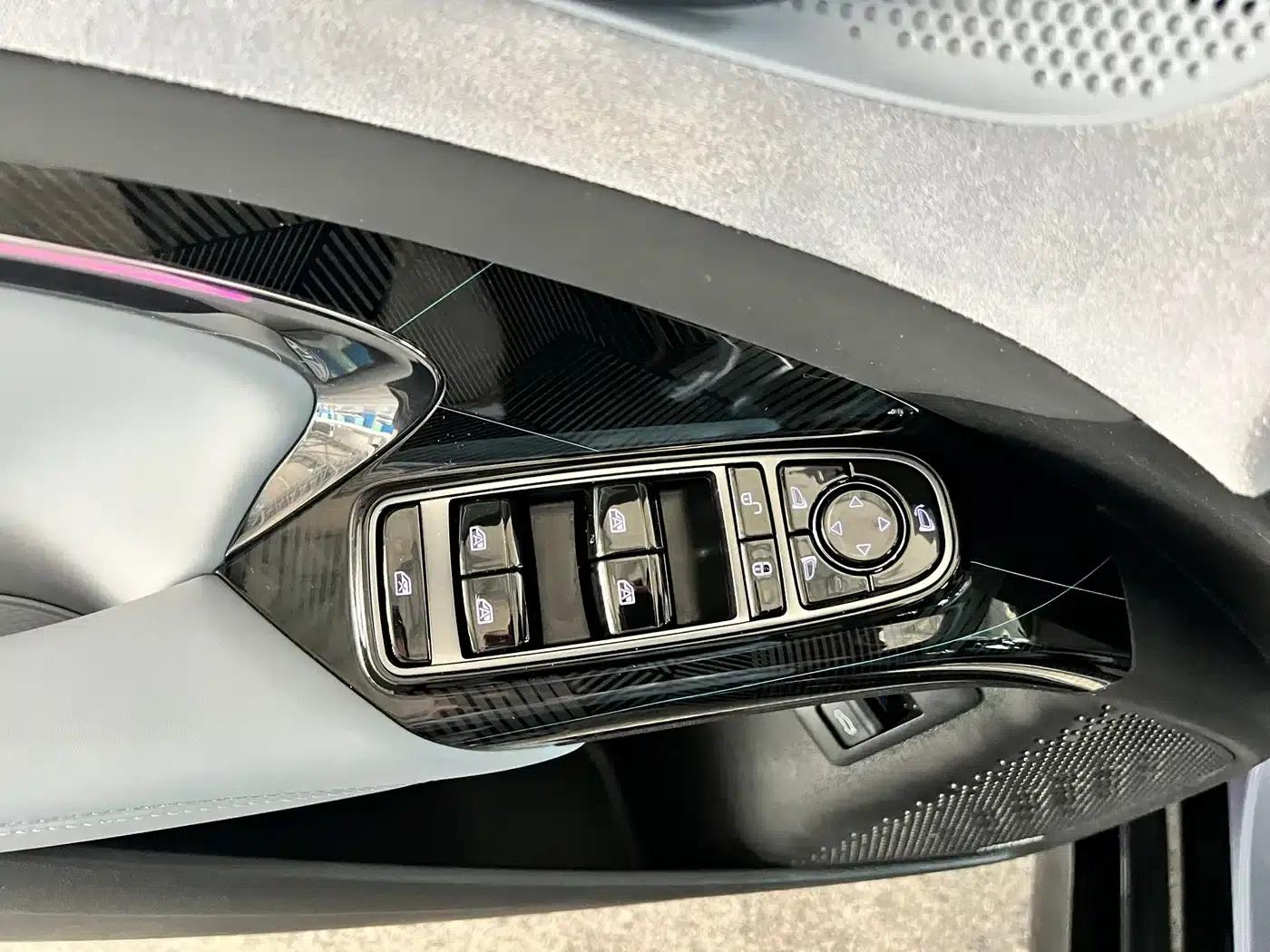 Seal 2022 700km Long Range Rear-Wheel Drive Version — миниатюра 18