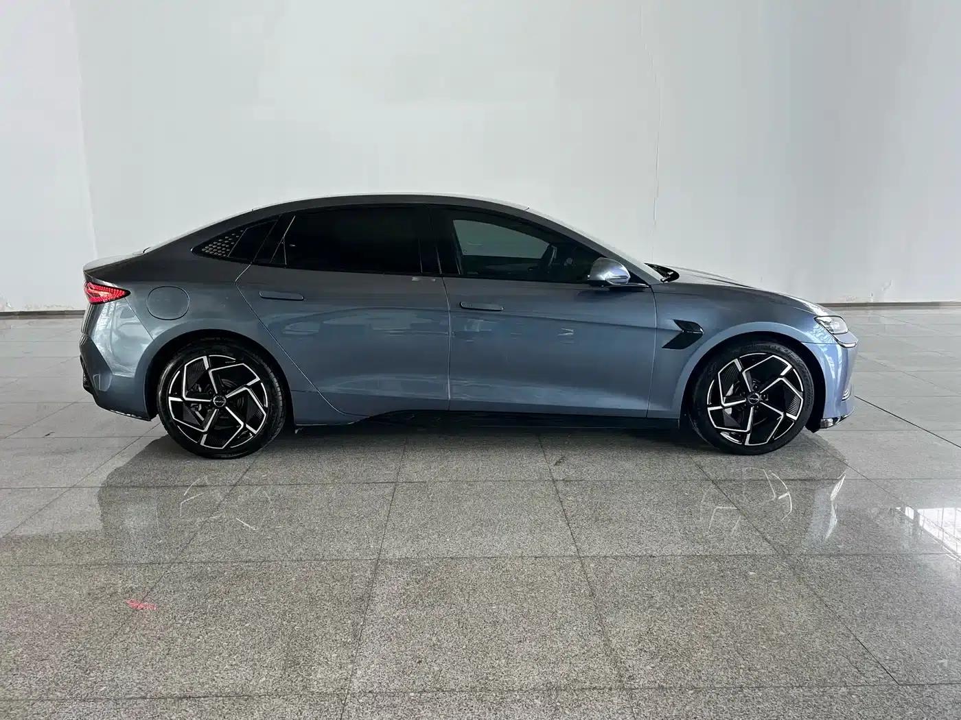 Seal 2022 700km Long Range Rear-Wheel Drive Version — миниатюра 3