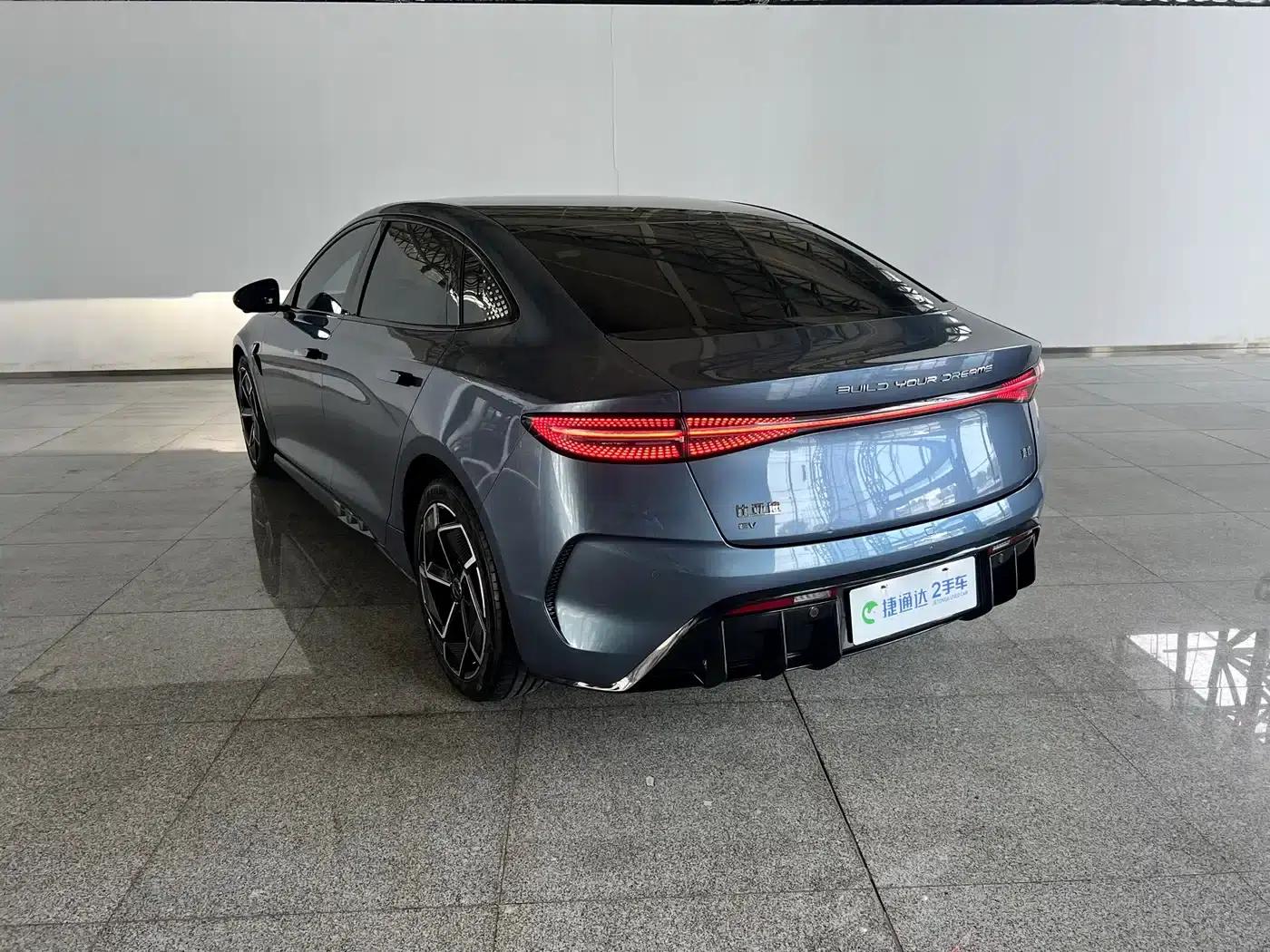 Seal 2022 700km Long Range Rear-Wheel Drive Version — миниатюра 8