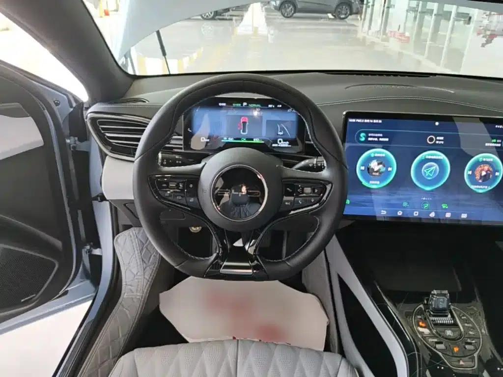 Seal 2022 550km Standard Range Rear-Wheel Drive Premium Edition — миниатюра 11