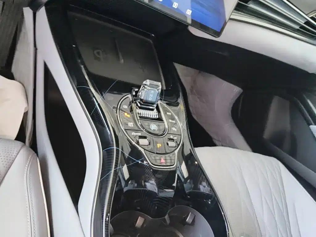 Seal 2022 550km Standard Range Rear-Wheel Drive Premium Edition — миниатюра 14