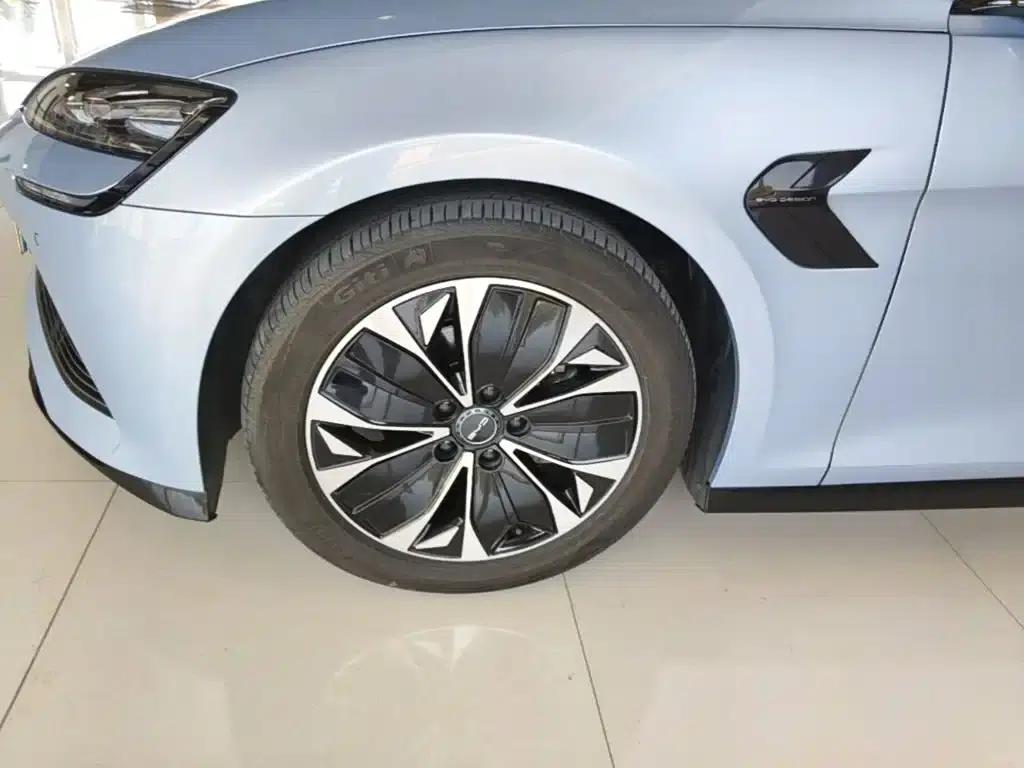 Seal 2022 550km Standard Range Rear-Wheel Drive Premium Edition — миниатюра 23