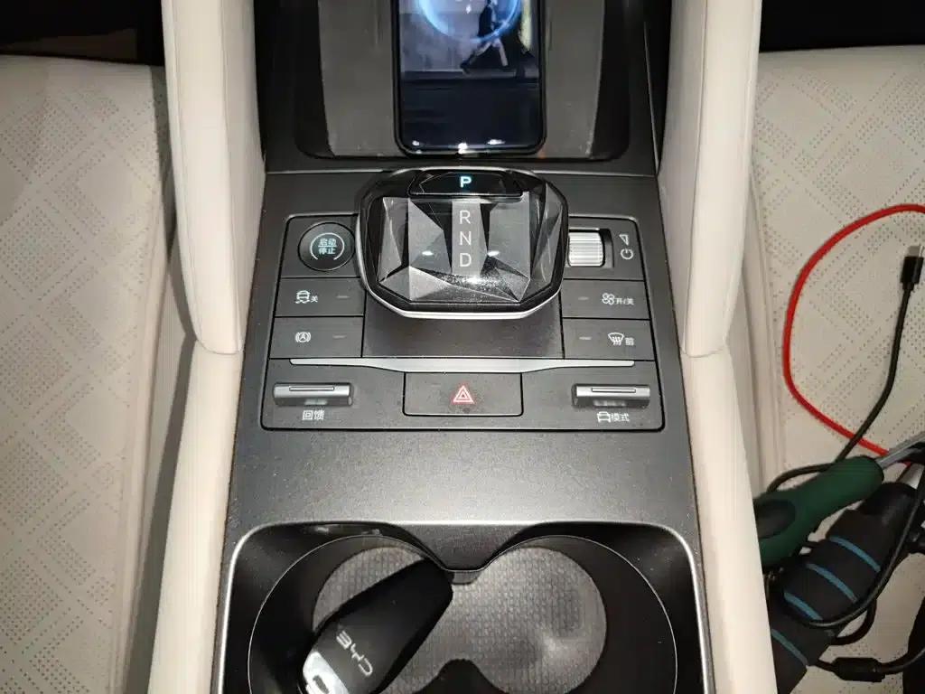 Yuan UP 2024 Model 401KM Super Edition — миниатюра 10
