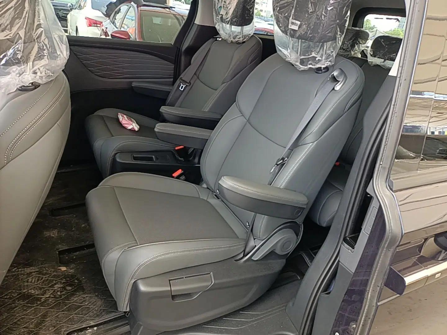 JAC Refine RF8 2024 Zhiling Edition 2.0T Prestige Model — миниатюра 20
