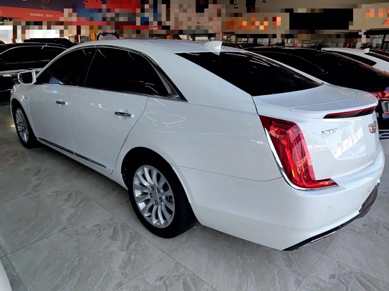 Cadillac XTS 2018 28T Elite Edition — миниатюра 4