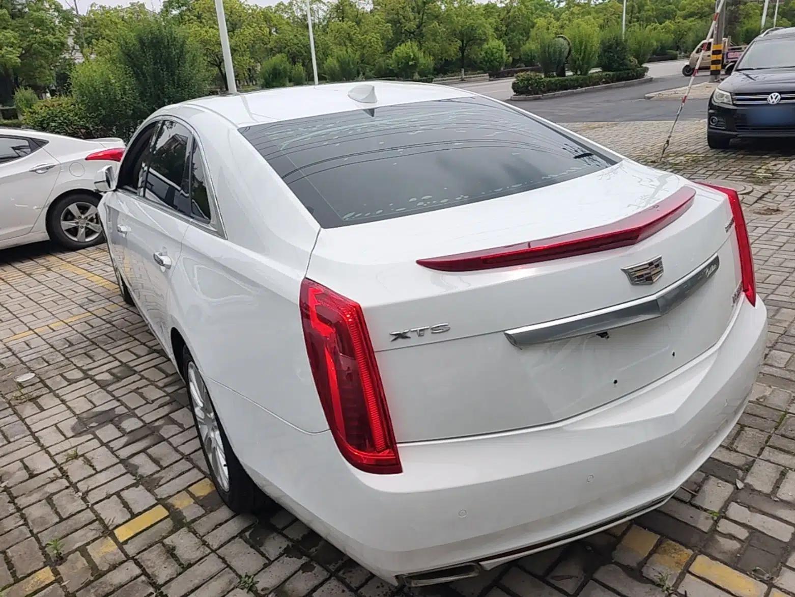 Cadillac XTS 2017 28T Elite Model — миниатюра 4