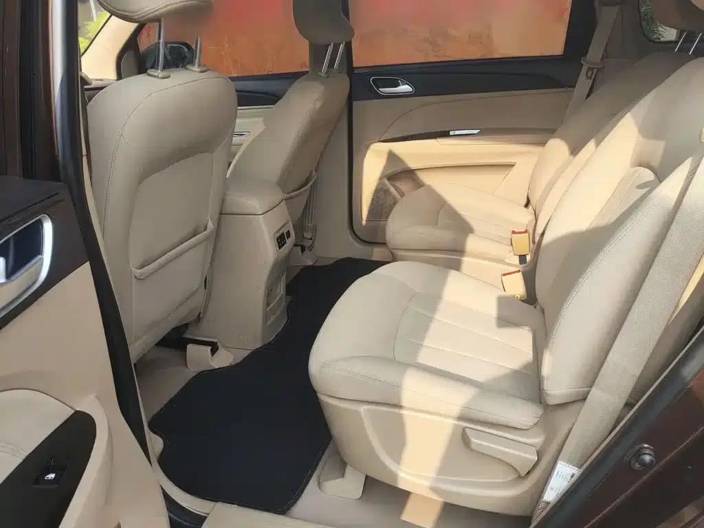 Baojun 730 2019 1.5L Manual Value Edition 7-Seater National VI Emission Standard — миниатюра 11