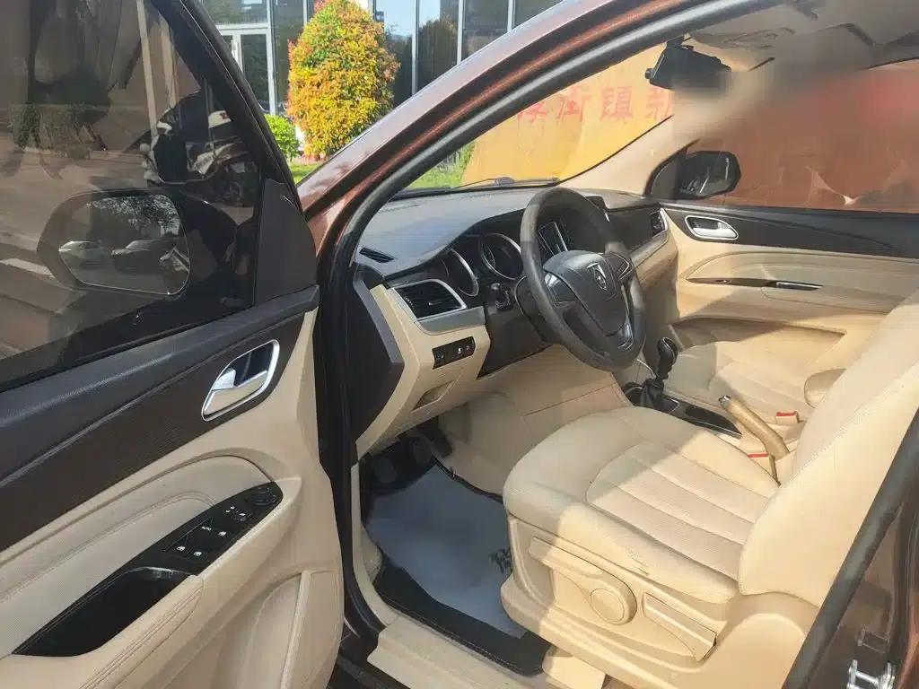 Baojun 730 2019 1.5L Manual Value Edition 7-Seater National VI Emission Standard — миниатюра 16