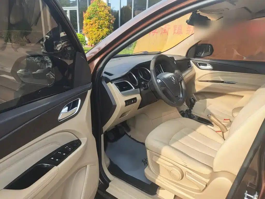 Baojun 730 2019 1.5L Manual Value Edition 7-Seater National VI Emission Standard — миниатюра 7