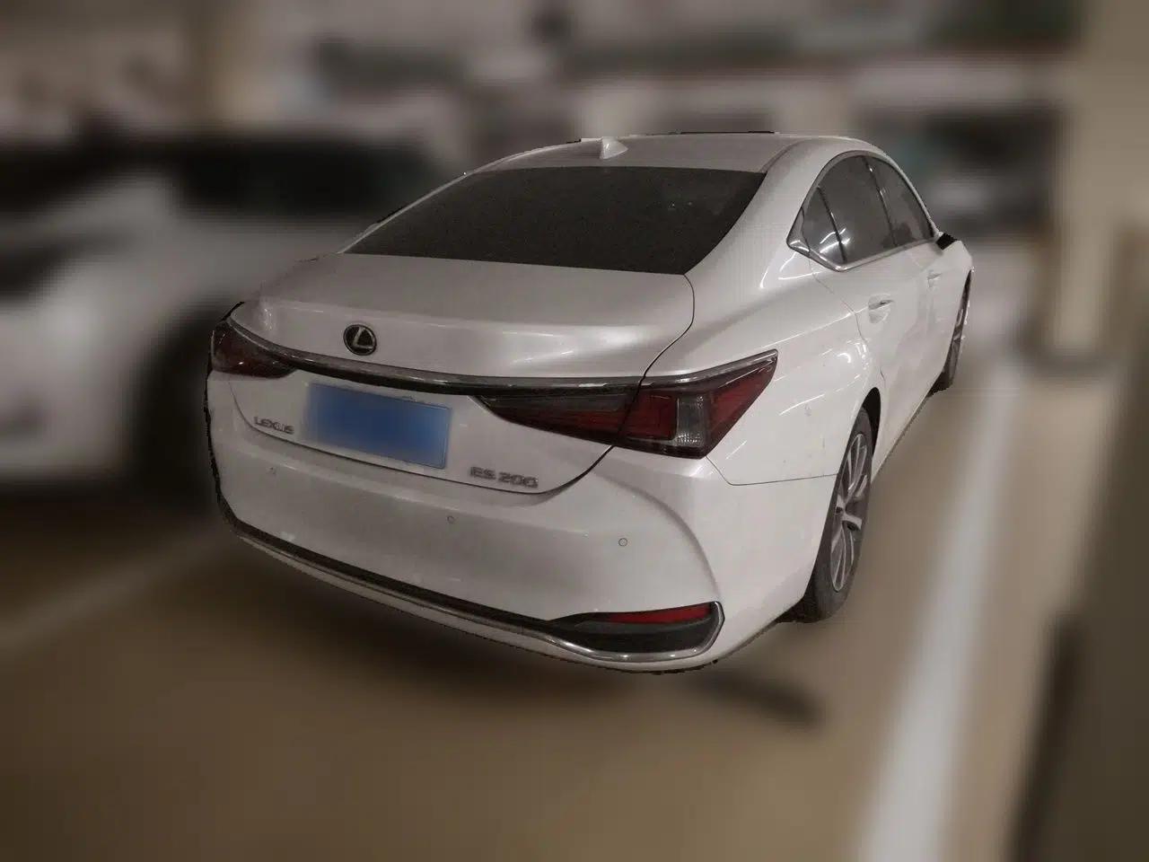 Lexus ES 2020 200 Excellence Edition — миниатюра 6