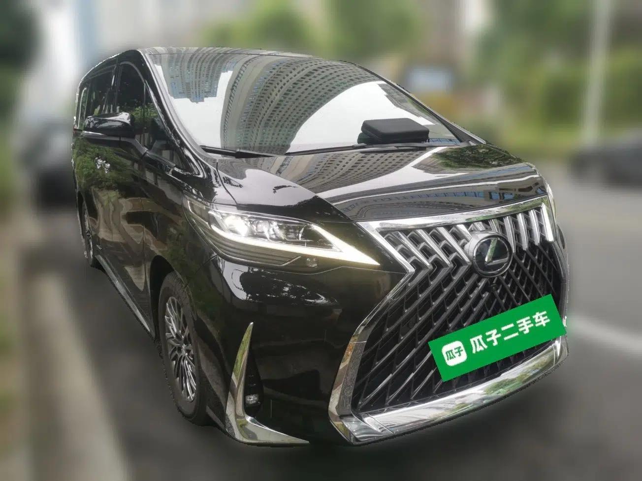 Lexus LM 2020 300h Seven-Seat Elegant Edition — миниатюра 3
