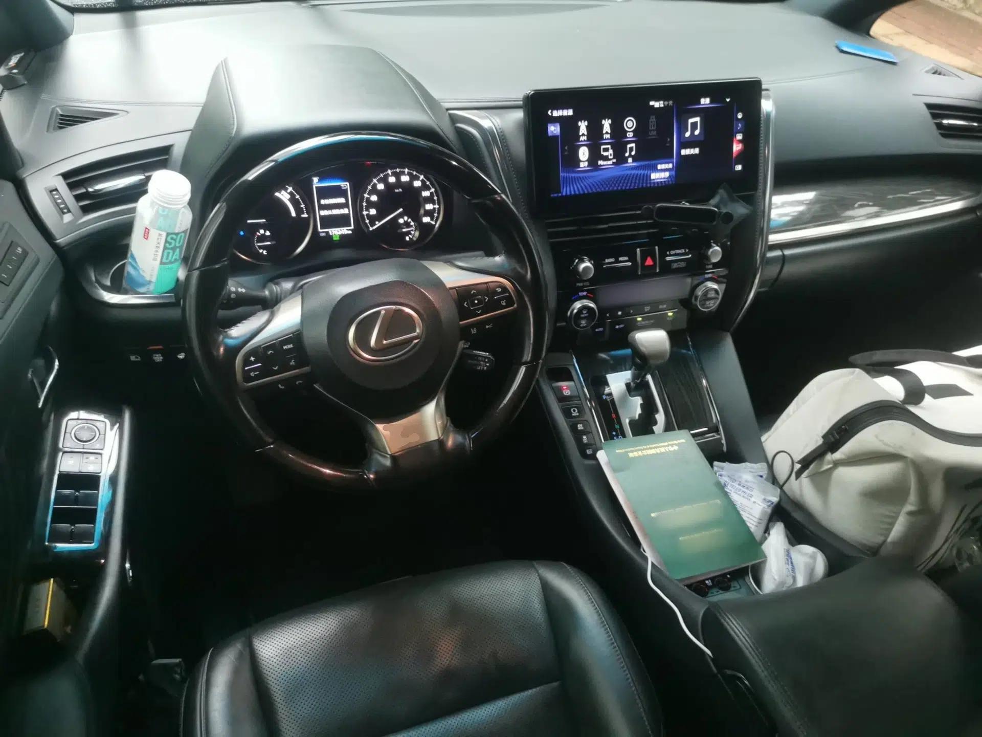 Lexus LM 2020 300h Seven-Seat Elegant Edition — миниатюра 9