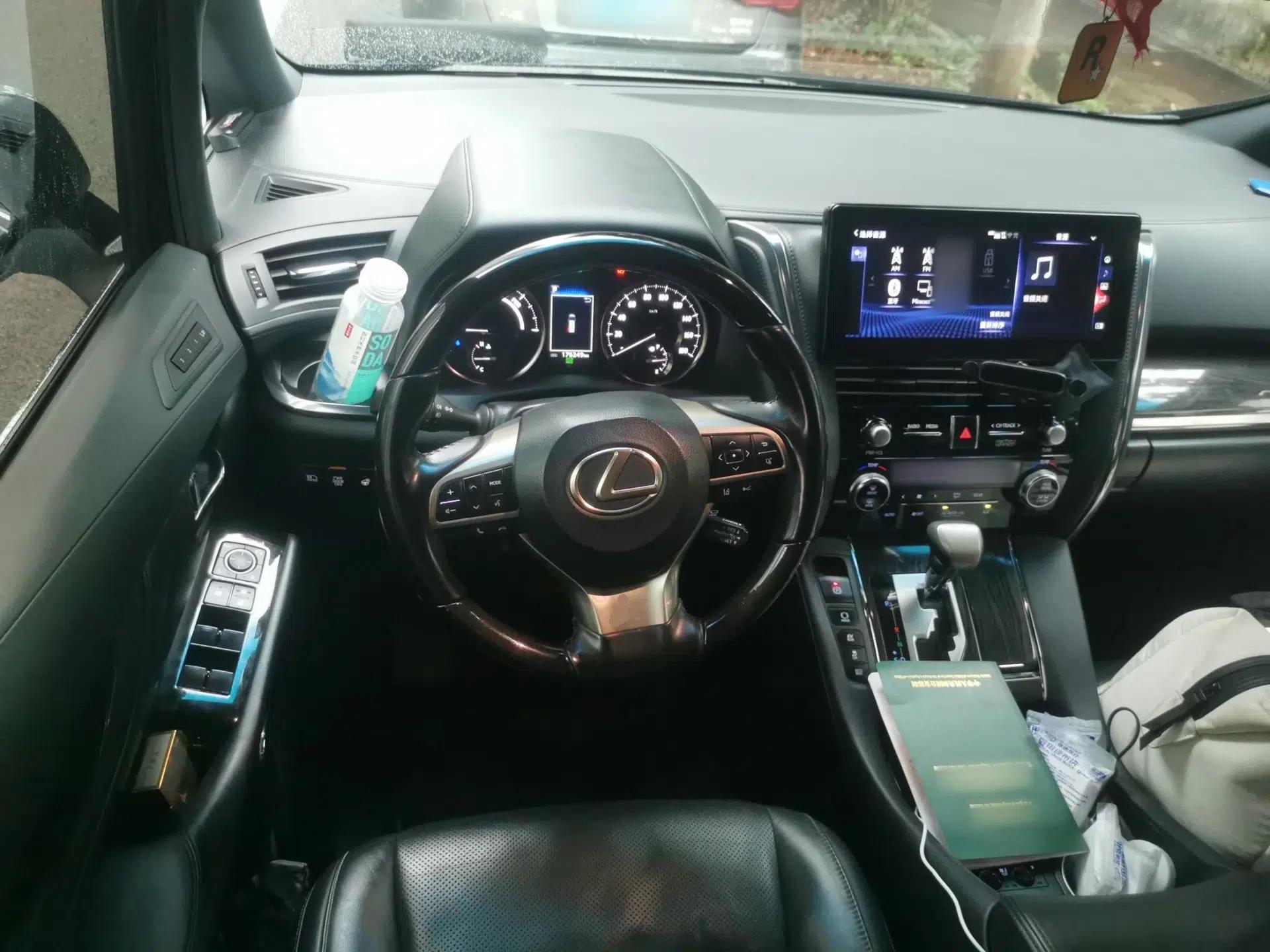 Lexus LM 2020 300h Seven-Seat Elegant Edition — миниатюра 10