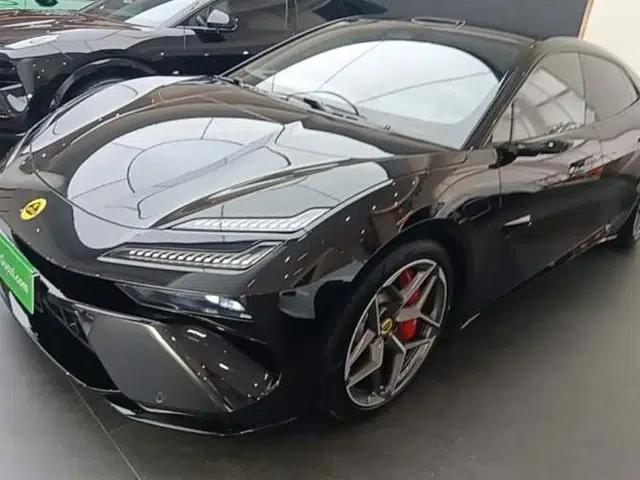 Lotus EMEYA 2025 600 Luxury Edition